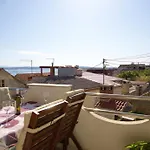 Sea & Olive - Modern Near Kali