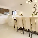 Sea & Olive - Modern Near *