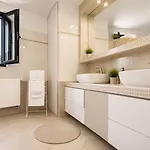 Sea & Olive - Modern Near アパート カリ
