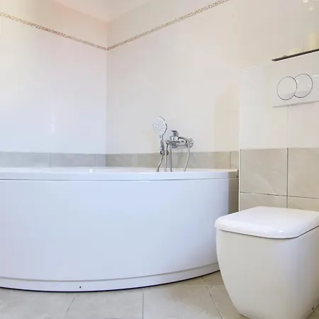 דירה Sea & Olive - Modern Near קאלי