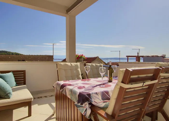 Апартаменты Sea & Olive - Modern Near Кали