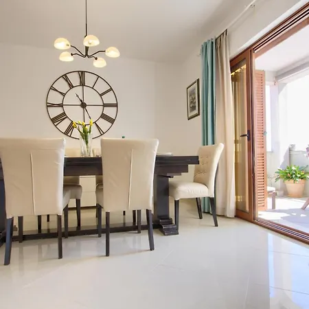 Sea & Olive - Modern Near