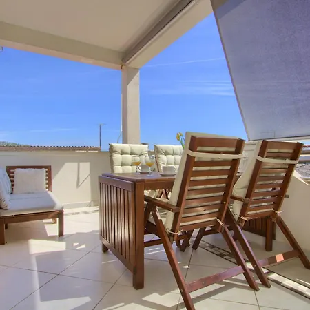 Sea & Olive - Modern Near شقة *