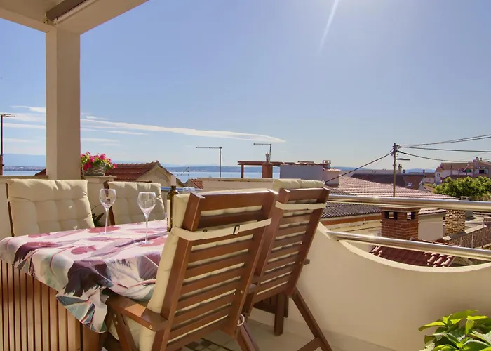 Sea & Olive - Modern Near